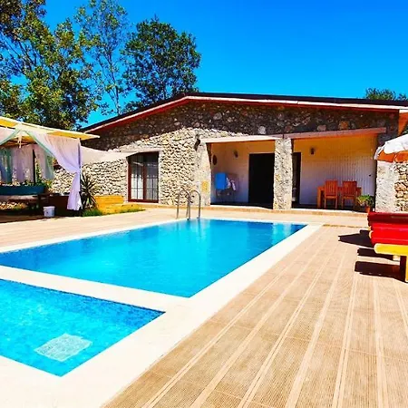 Villa Kayakoey'De Kiralik Muhafazakar Jakuzili, Havuzlu Villa *